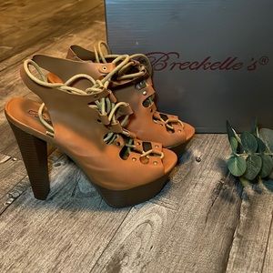 Breckelle's Betsey Tan Heels- Size 7